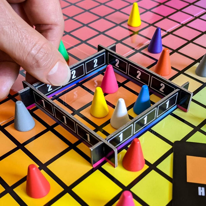 Hues and Cues - A Guessing Game of Colors and Clues [Board Game]