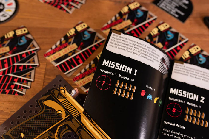 Infiltraitors [Board Game]