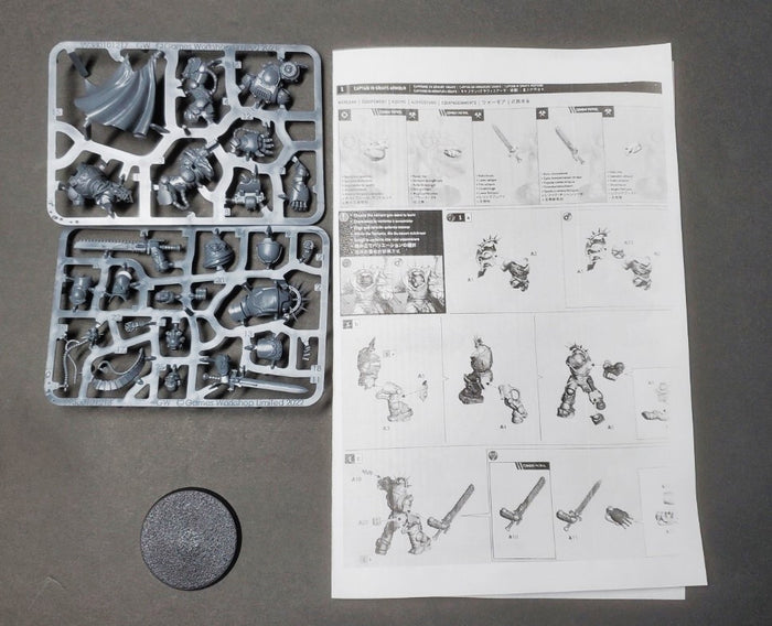 Games Workshop Warhammer 40K: Primaris Space Marines Captain in Gravis Armor