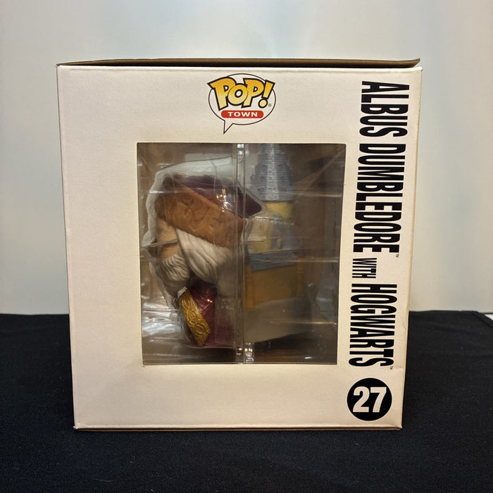 Funko Pop! Town: Harry Potter - Albus Dumbledore with Hogwarts